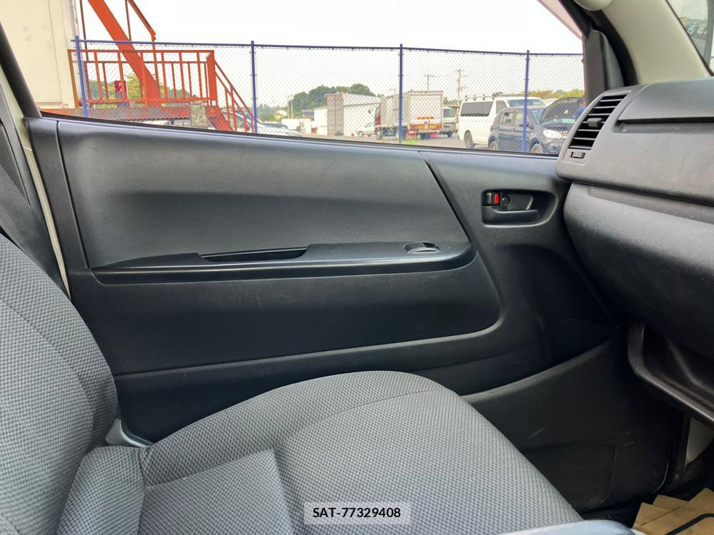 Toyota REGIUSACE VAN 2019 1216047-26