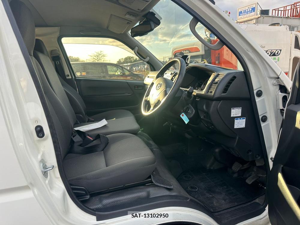 Toyota REGIUSACE VAN 2019 1588577-11