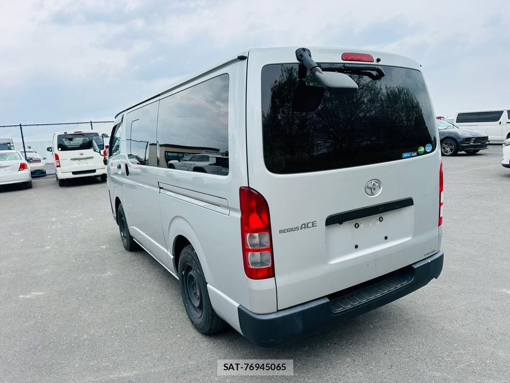 Toyota REGIUSACE VAN 2020 4670905-2