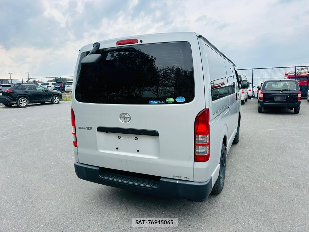 Toyota REGIUSACE VAN 2020 4670905-4