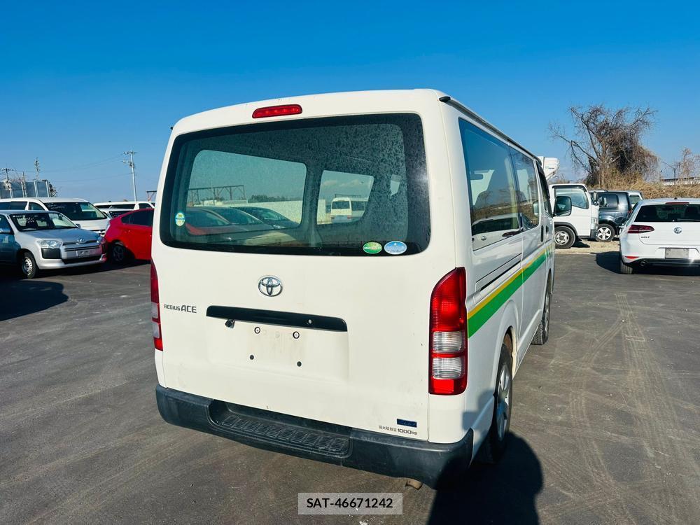 Toyota REGIUSACE VAN 2019 3039085-4