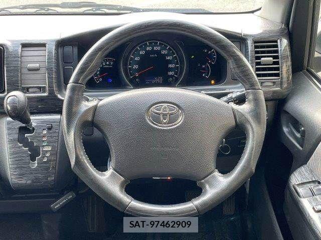 Toyota REGIUSACE VAN 2012-01 6816881-10
