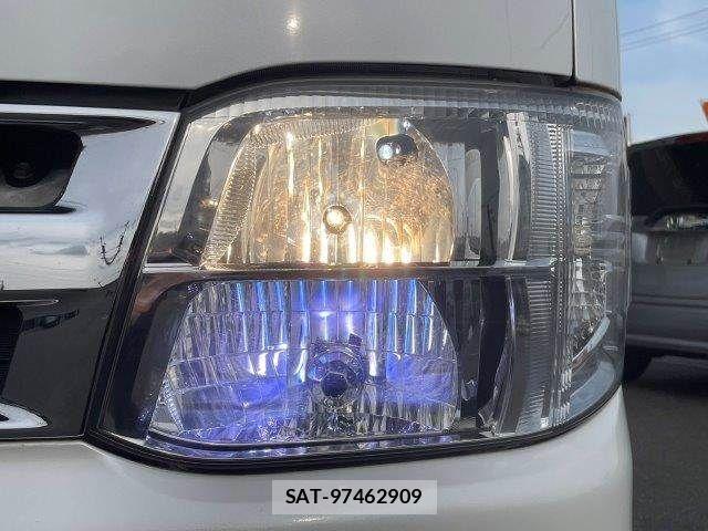 Toyota REGIUSACE VAN 2012-01 6816881-11