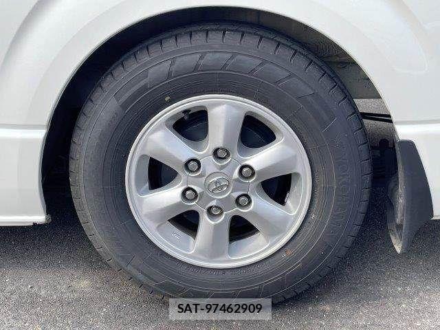 Toyota REGIUSACE VAN 2012-01 6816881-28