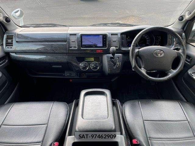 Toyota REGIUSACE VAN 2012-01 6816881-2