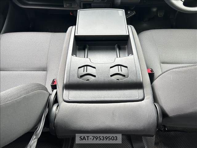 Toyota REGIUSACE VAN 2016-08 7457297-15