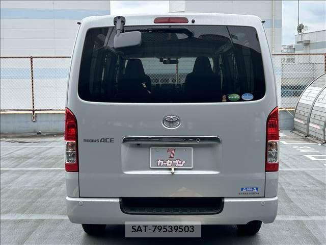 Toyota REGIUSACE VAN 2016-08 7457297-5