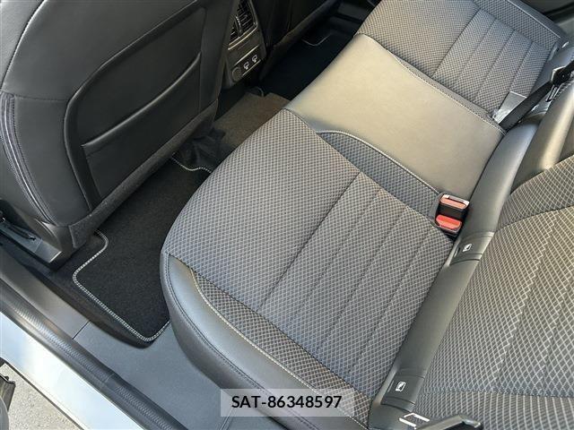 Renault Arkana 2025-09 2778722-14