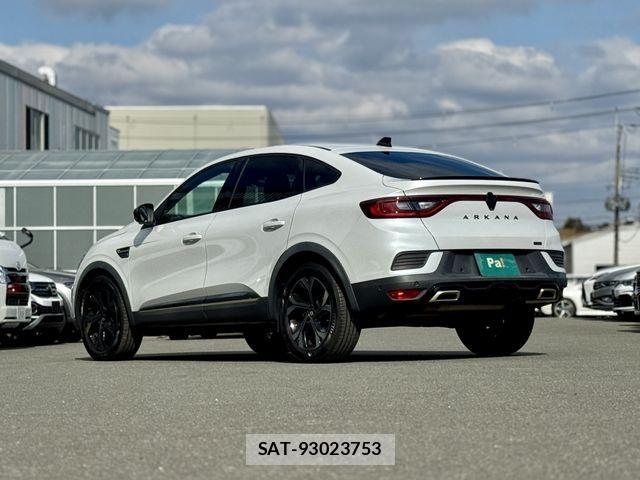 Renault Arkana 2024-05 3067912-27