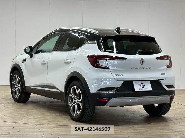 Renault CAPTUR 2022-10 1004047-16