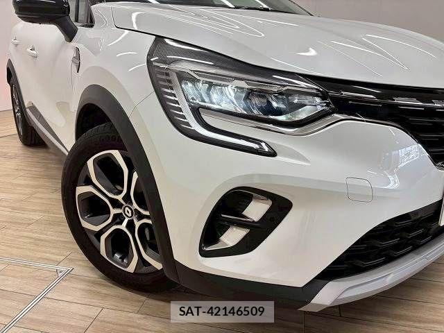 Renault CAPTUR 2022-10 1004047-19