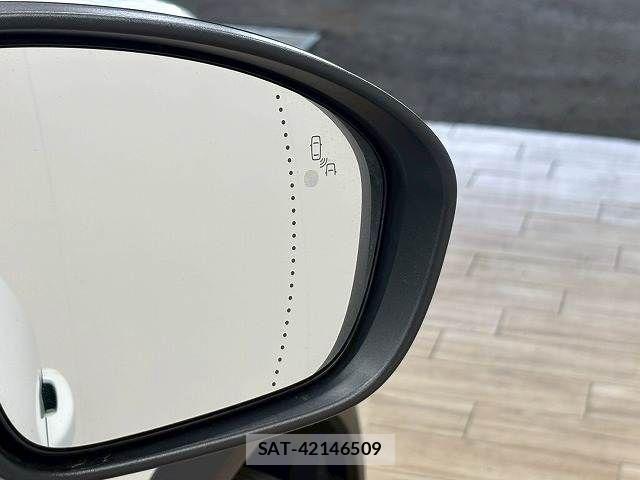 Renault CAPTUR 2022-10 1004047-7