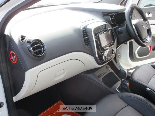Renault CAPTUR 2019-01 1718071-15