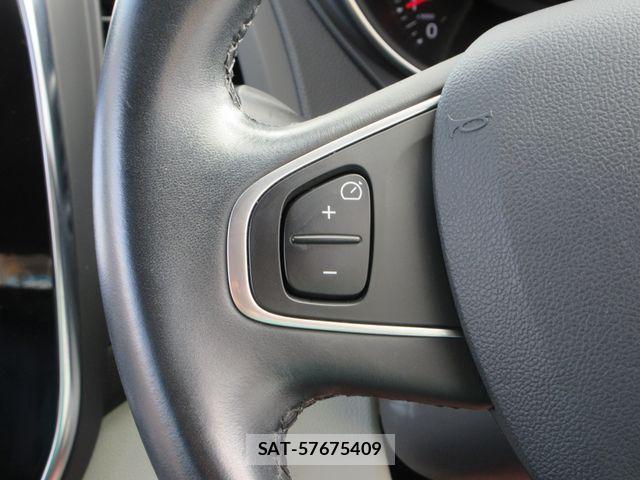 Renault CAPTUR 2019-01 1718071-17