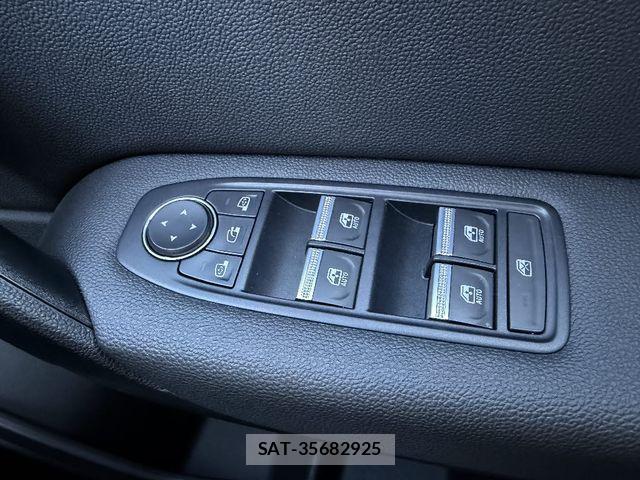 Renault CAPTUR 2021-06 4177039-16