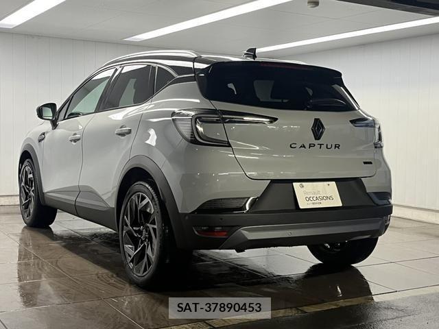 Renault CAPTUR 2025-06 4330078-2