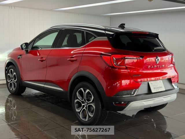 Renault CAPTUR 2024-06 4330081-2