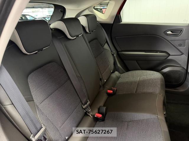 Renault CAPTUR 2024-06 4330081-4