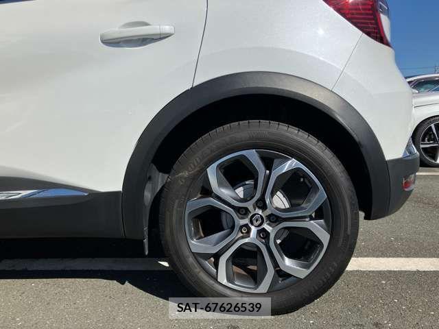 Renault CAPTUR 2023-06 4394537-10