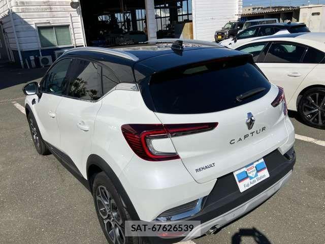 Renault CAPTUR 2023-06 4394537-12