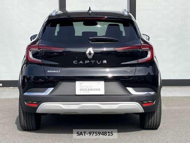 Renault CAPTUR 2024-07 4600540-5