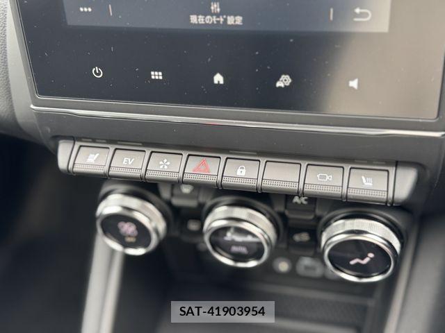 Renault CAPTUR 2024-05 4640692-5
