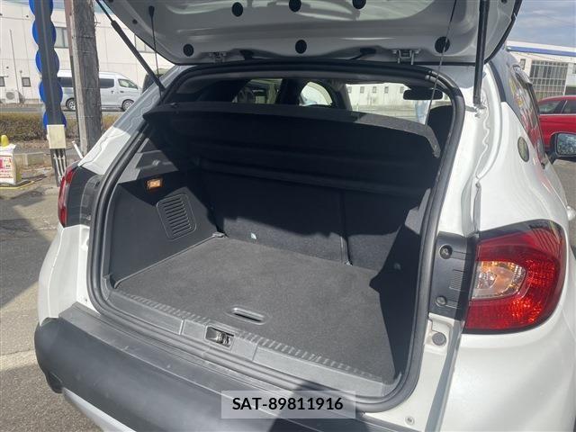 Renault CAPTUR 2017-07 6017078-11