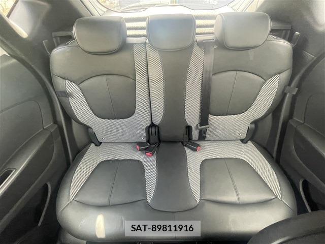 Renault CAPTUR 2017-07 6017078-14