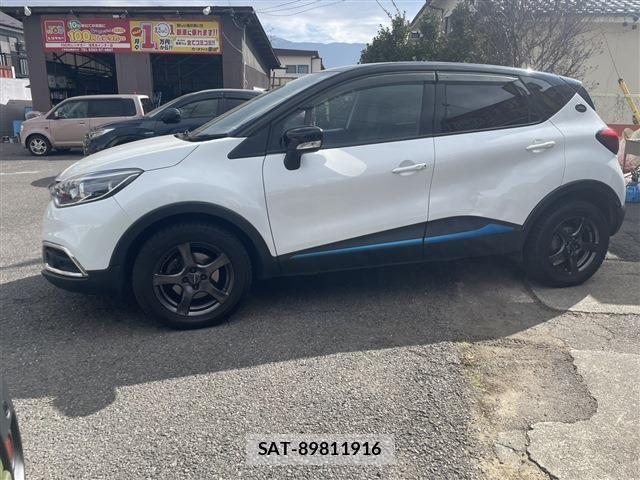 Renault CAPTUR 2017-07 6017078-4