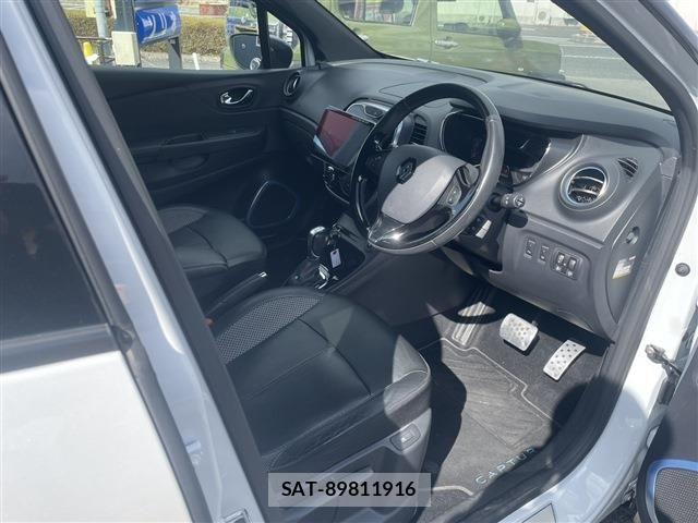 Renault CAPTUR 2017-07 6017078-5