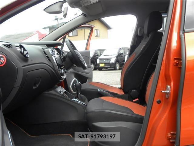 Renault CAPTUR 2015-04 6017079-9