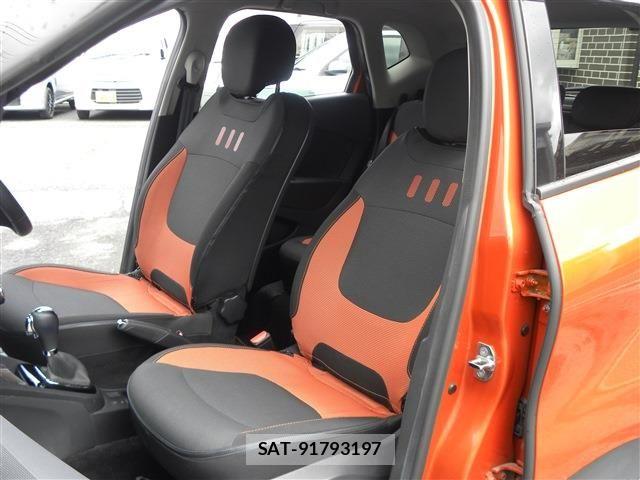 Renault CAPTUR 2015-04 6017079-10
