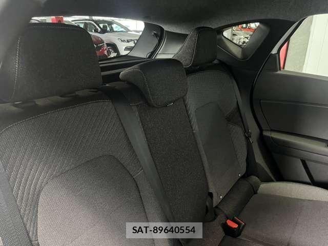 Renault CAPTUR 2026-04 6677749-4