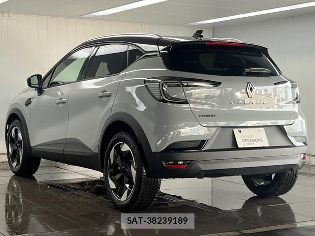 Renault CAPTUR 2026-04 6677748-2