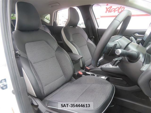 Renault CAPTUR 2021-07 6753065-9