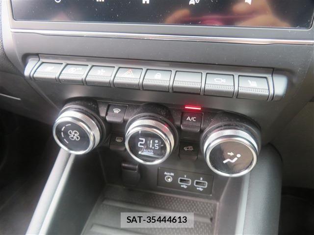 Renault CAPTUR 2021-07 6753065-14