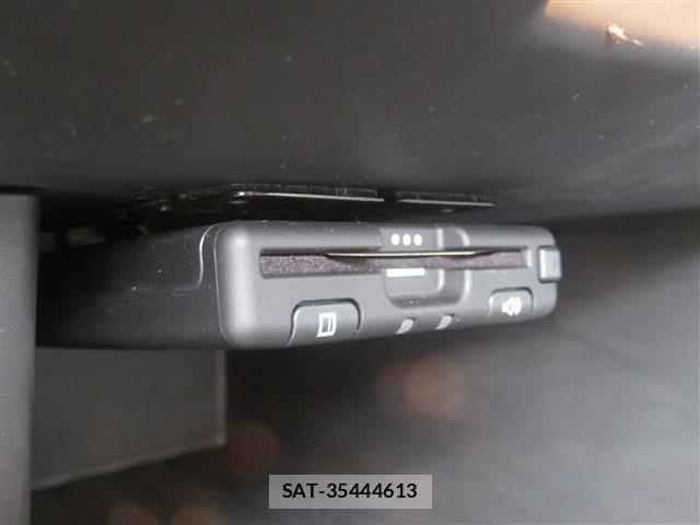 Renault CAPTUR 2021-07 6753065-18