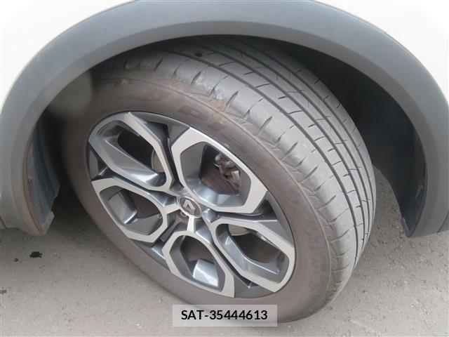 Renault CAPTUR 2021-07 6753065-6