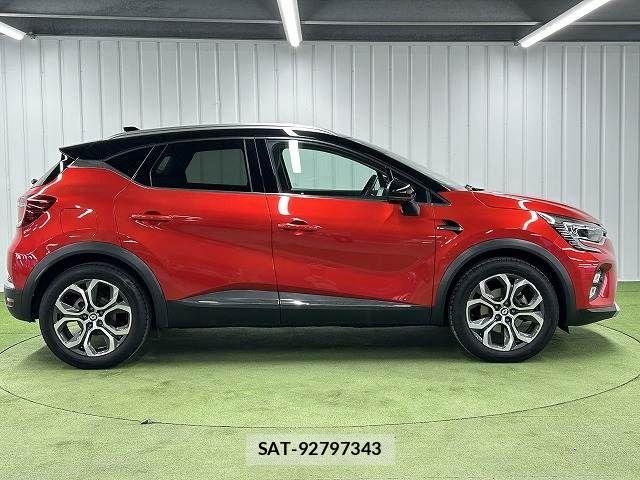 Renault CAPTUR 2022-11 6816882-14
