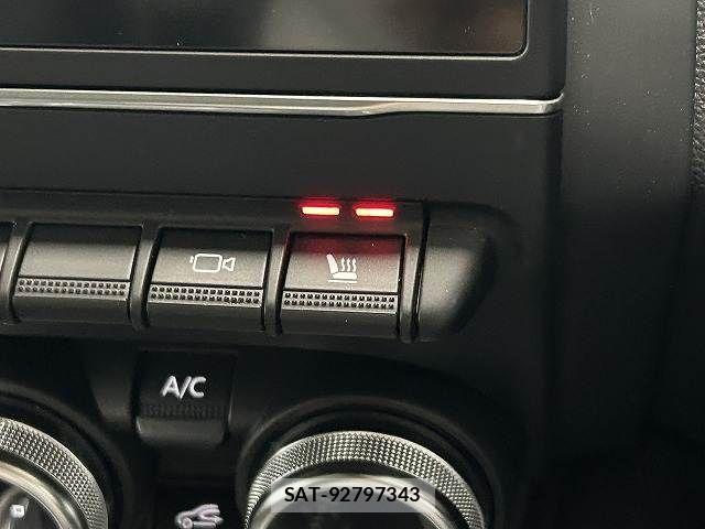 Renault CAPTUR 2022-11 6816882-8