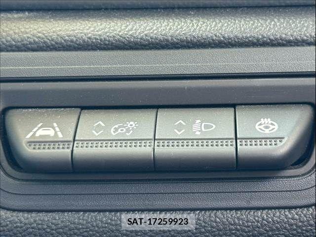 Renault CAPTUR 2021-11 6816885-9