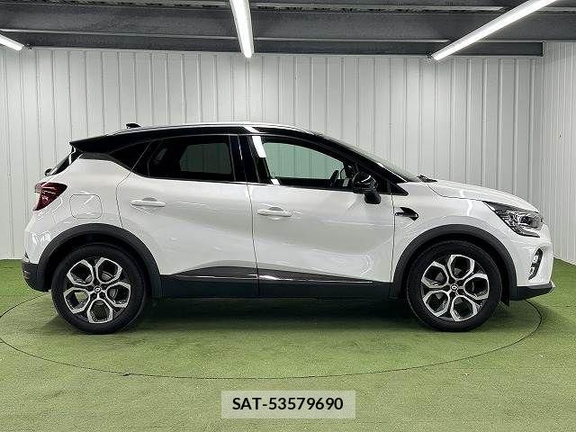 Renault CAPTUR 2022-01 6997721-14