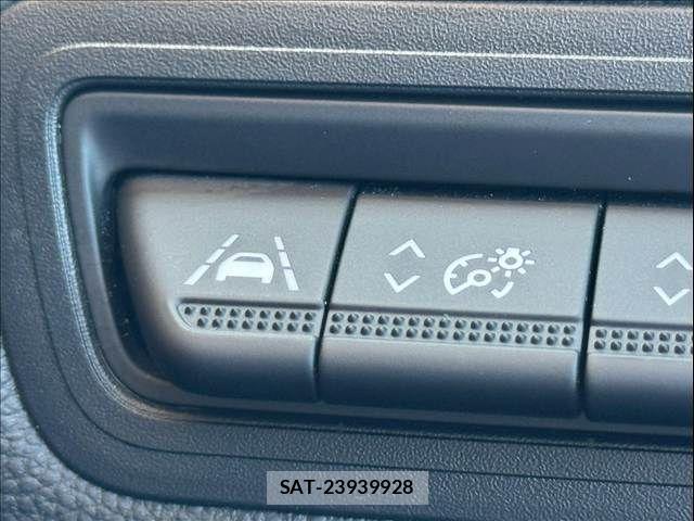 Renault CAPTUR 2023-08 6997706-9