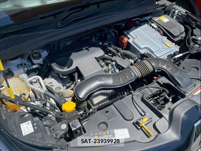 Renault CAPTUR 2023-08 6997706-11