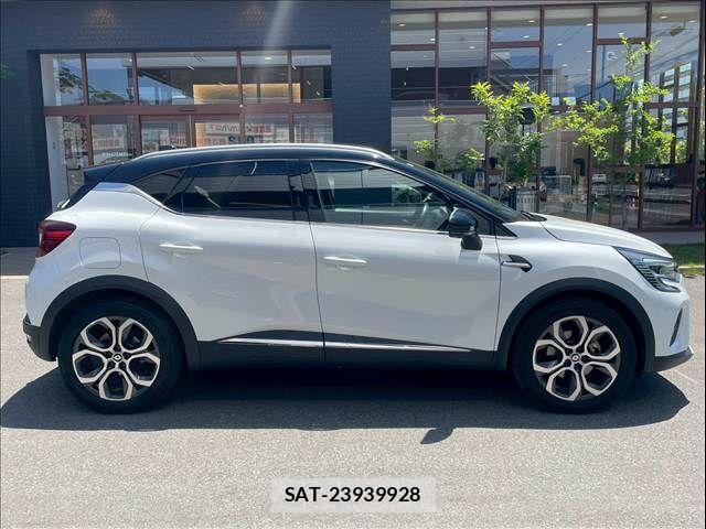 Renault CAPTUR 2023-08 6997706-14