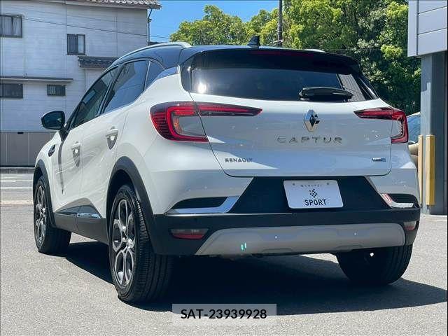 Renault CAPTUR 2023-08 6997706-16