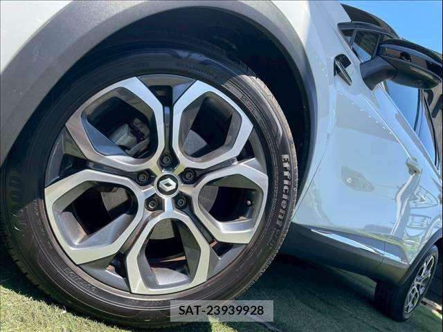 Renault CAPTUR 2023-08 6997706-18