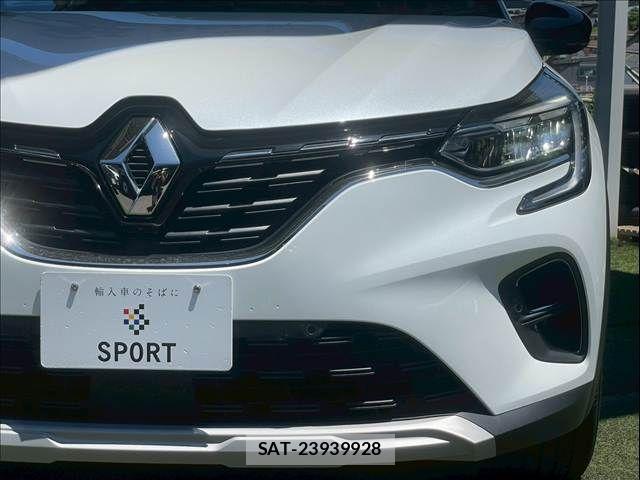 Renault CAPTUR 2023-08 6997706-19