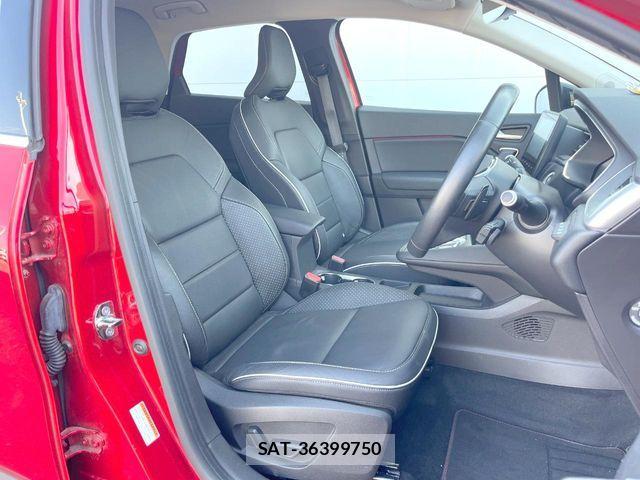 Renault CAPTUR 2021-08 6997708-8