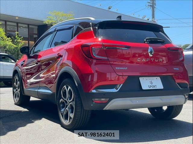 Renault CAPTUR 2023-05 6997709-16